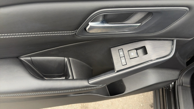 Nissan Qashqai 1.3 DiG-T MH Acenta Premium 5dr Petrol Hatchback